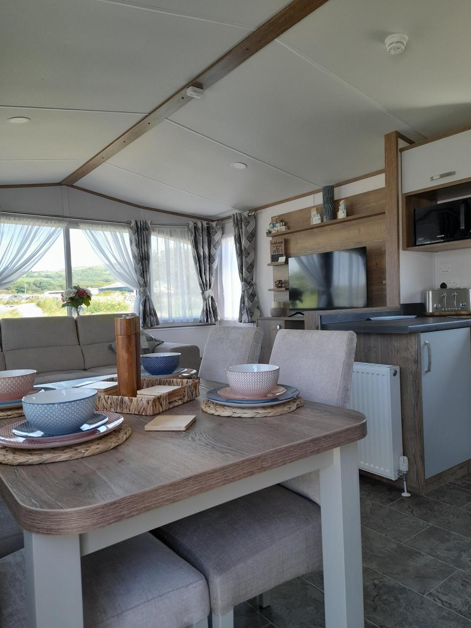 Visma Caravan Llanddwywe Exterior foto